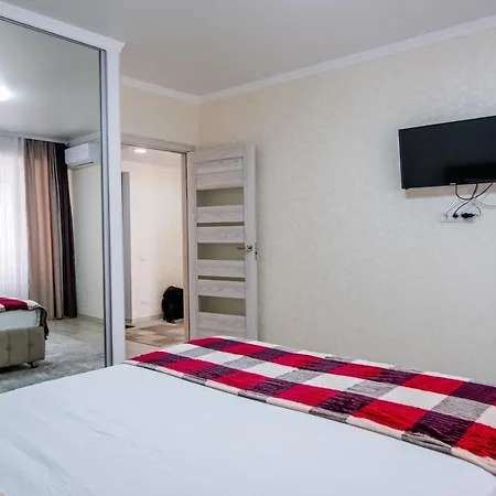 Apartment Apartament Confortabil Si Cald In Centrul Chisinaului Lev Tolstoi 43a *