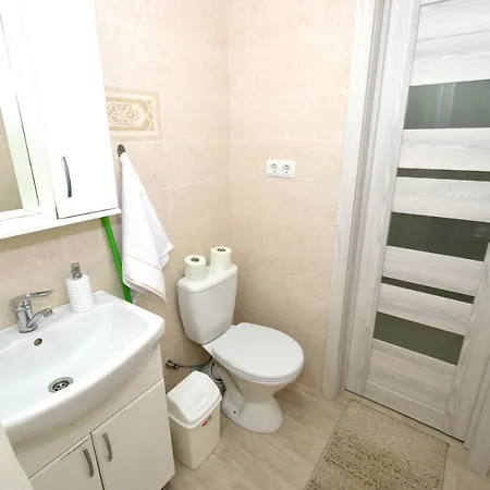 Apartament Confortabil Si Cald In Centrul Chisinaului Lev Tolstoi 43a Apartment